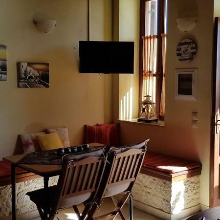 Chalki Town Mika'S Houseヴィラ エクステリア 写真