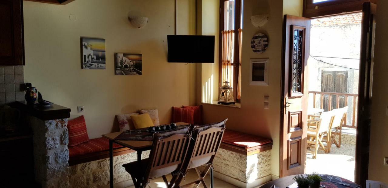 Chalki Town Mika'S Houseヴィラ エクステリア 写真